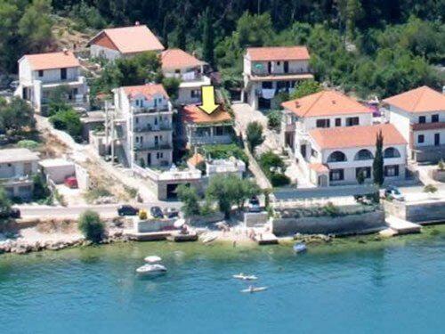 Apartment Roza Trogir Exterior photo